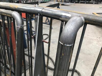 Detail brugleuning bij vervaardiging in werkplaats